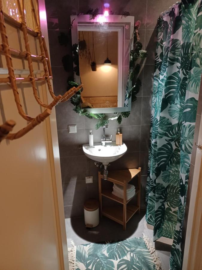 75M2 Indoor Glamping Scheveningen Apartamento Haia Exterior foto